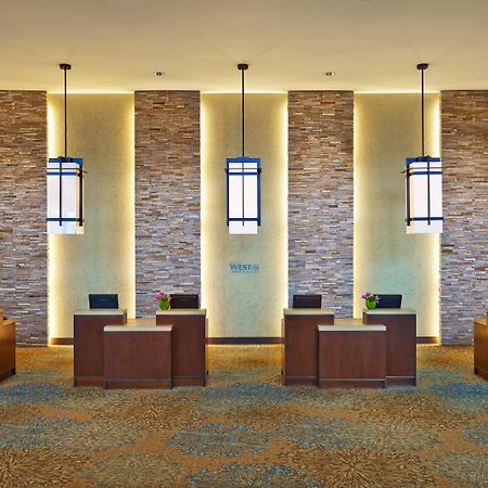 Отель The Westin Boston Seaport District Экстерьер фото