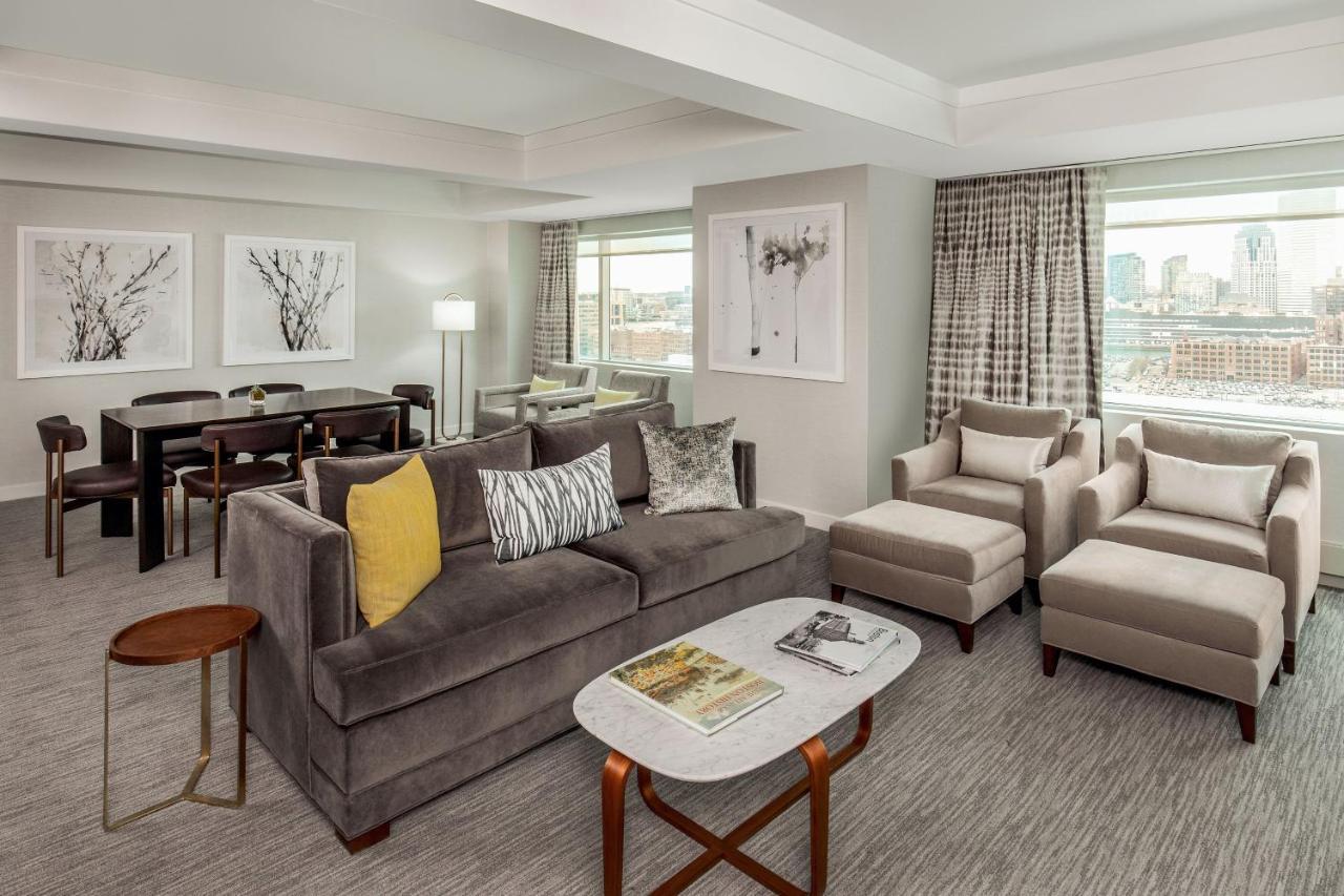 Отель The Westin Boston Seaport District Экстерьер фото