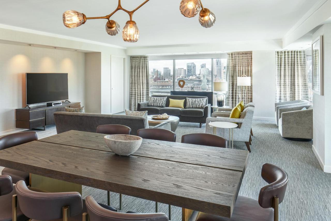 Отель The Westin Boston Seaport District Экстерьер фото