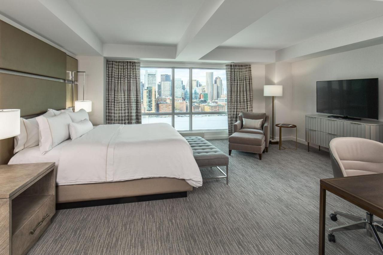 Отель The Westin Boston Seaport District Экстерьер фото