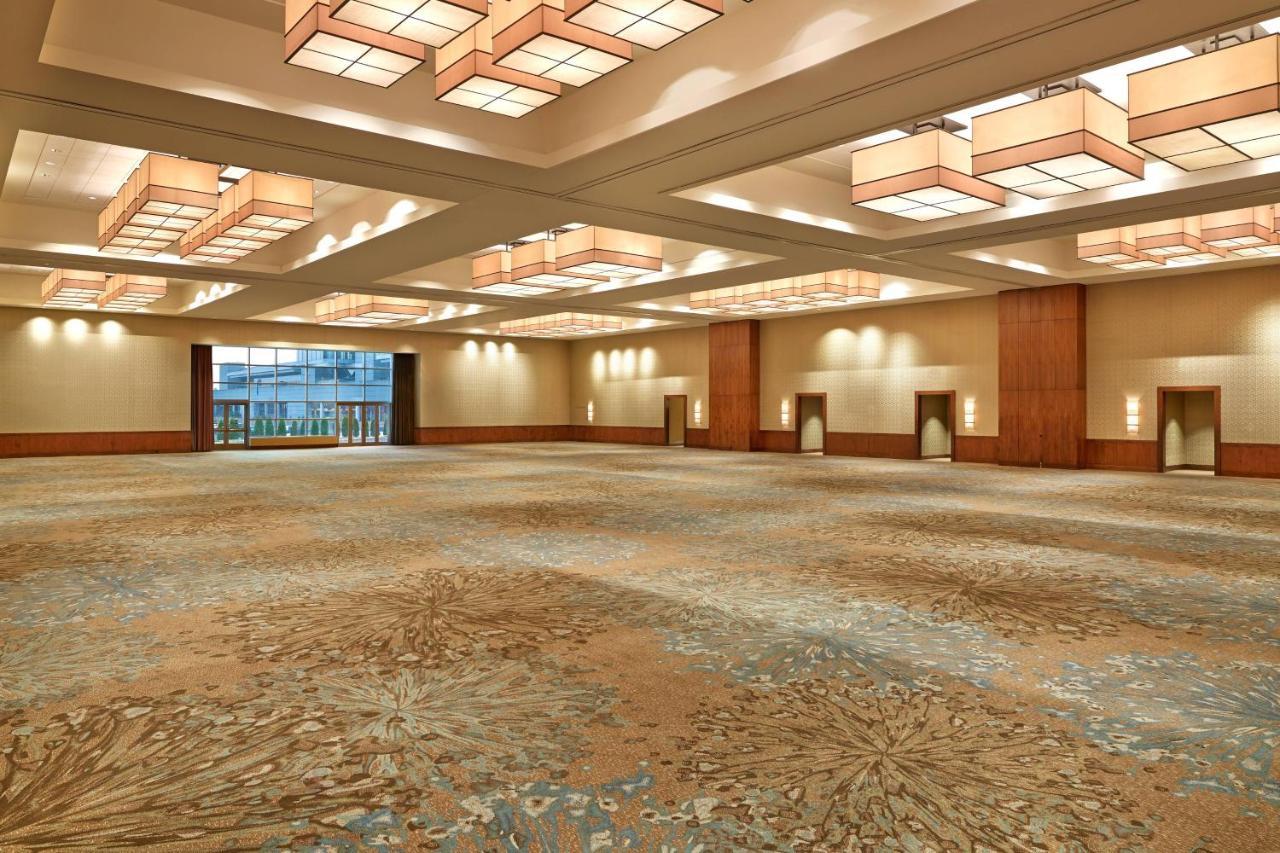 Отель The Westin Boston Seaport District Экстерьер фото