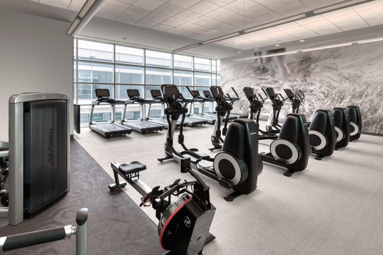 Отель The Westin Boston Seaport District Экстерьер фото
