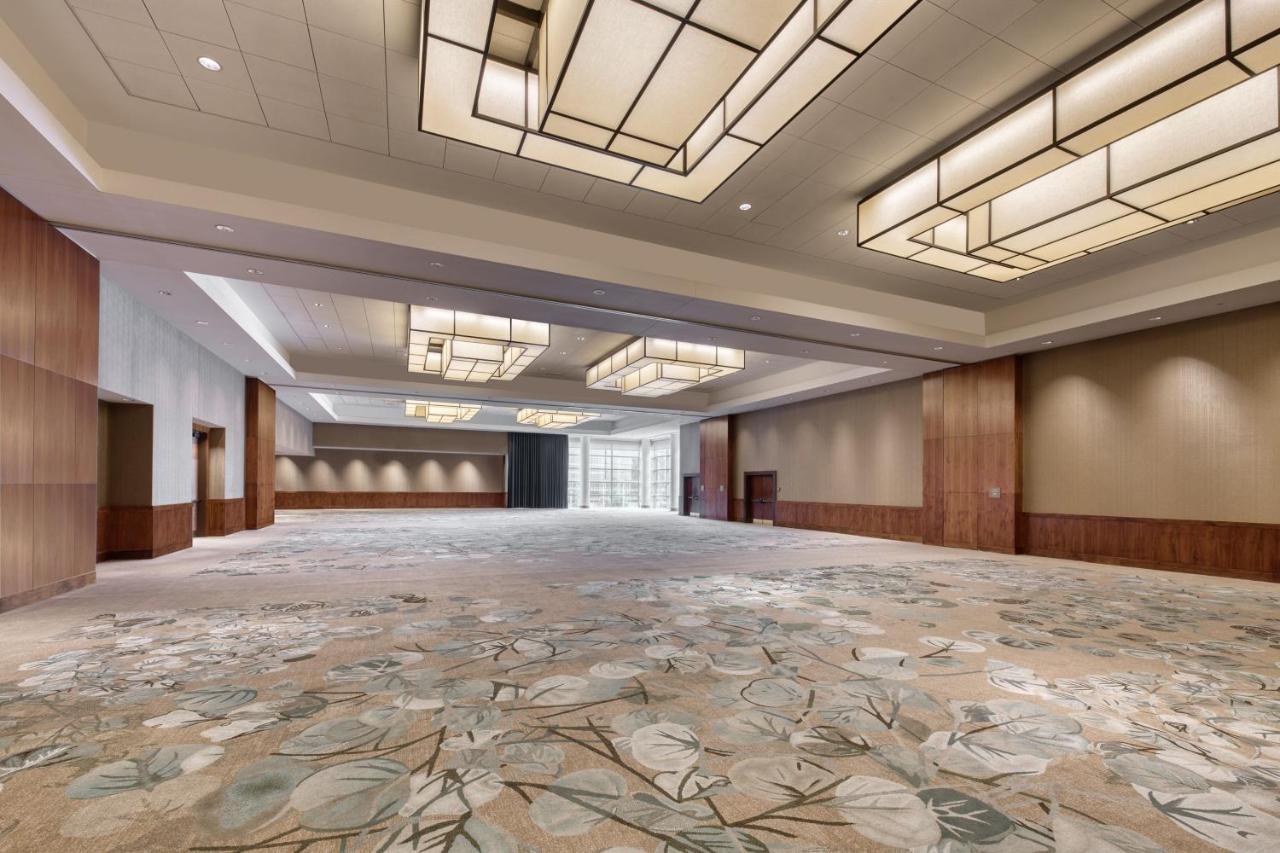 Отель The Westin Boston Seaport District Экстерьер фото