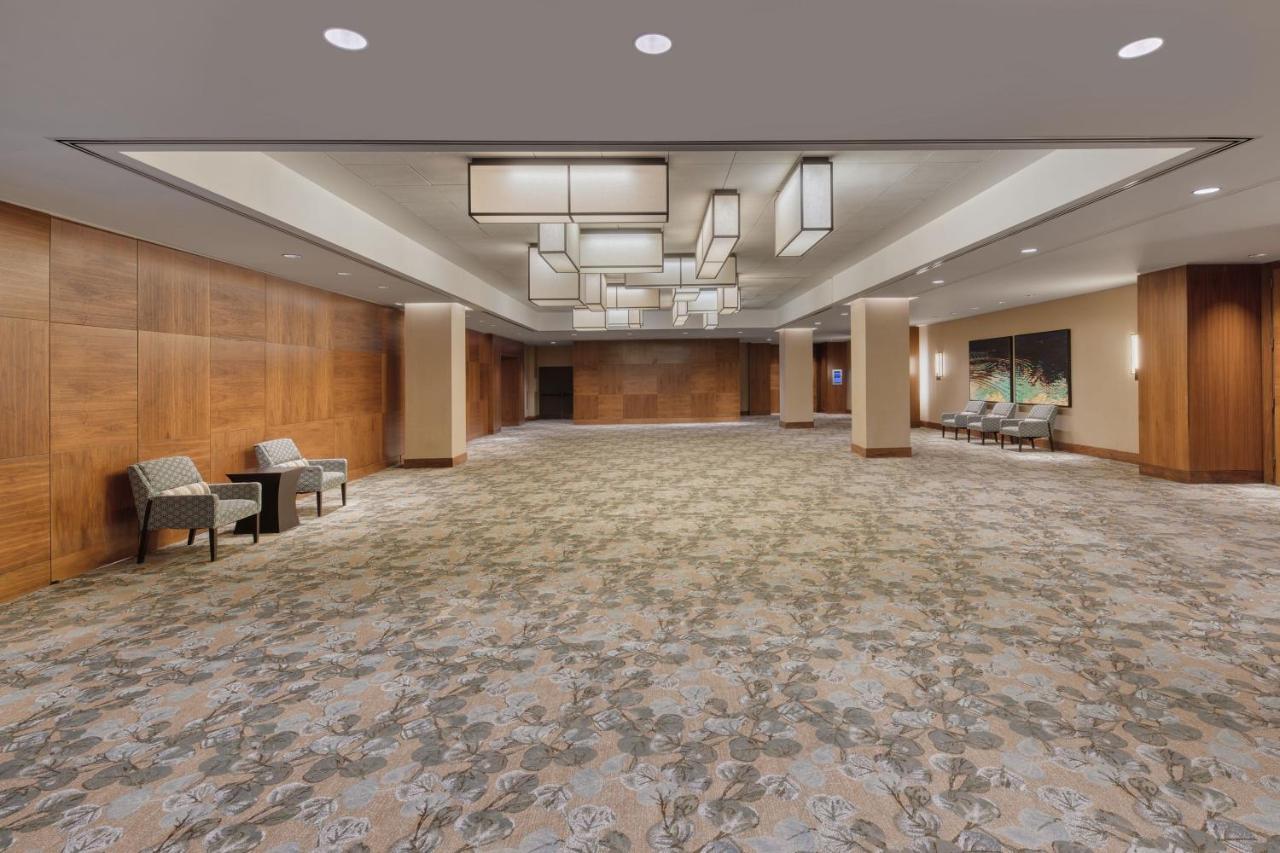 Отель The Westin Boston Seaport District Экстерьер фото