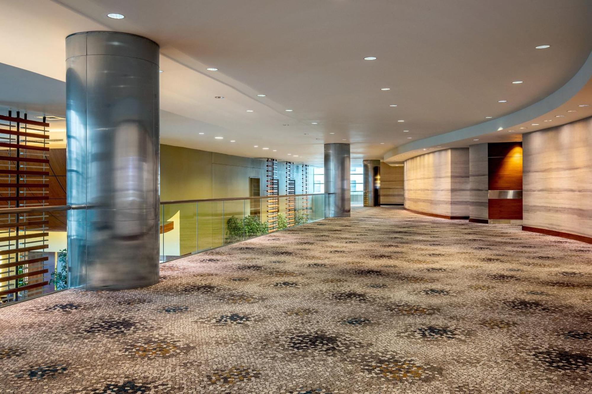 Отель The Westin Boston Seaport District Экстерьер фото
