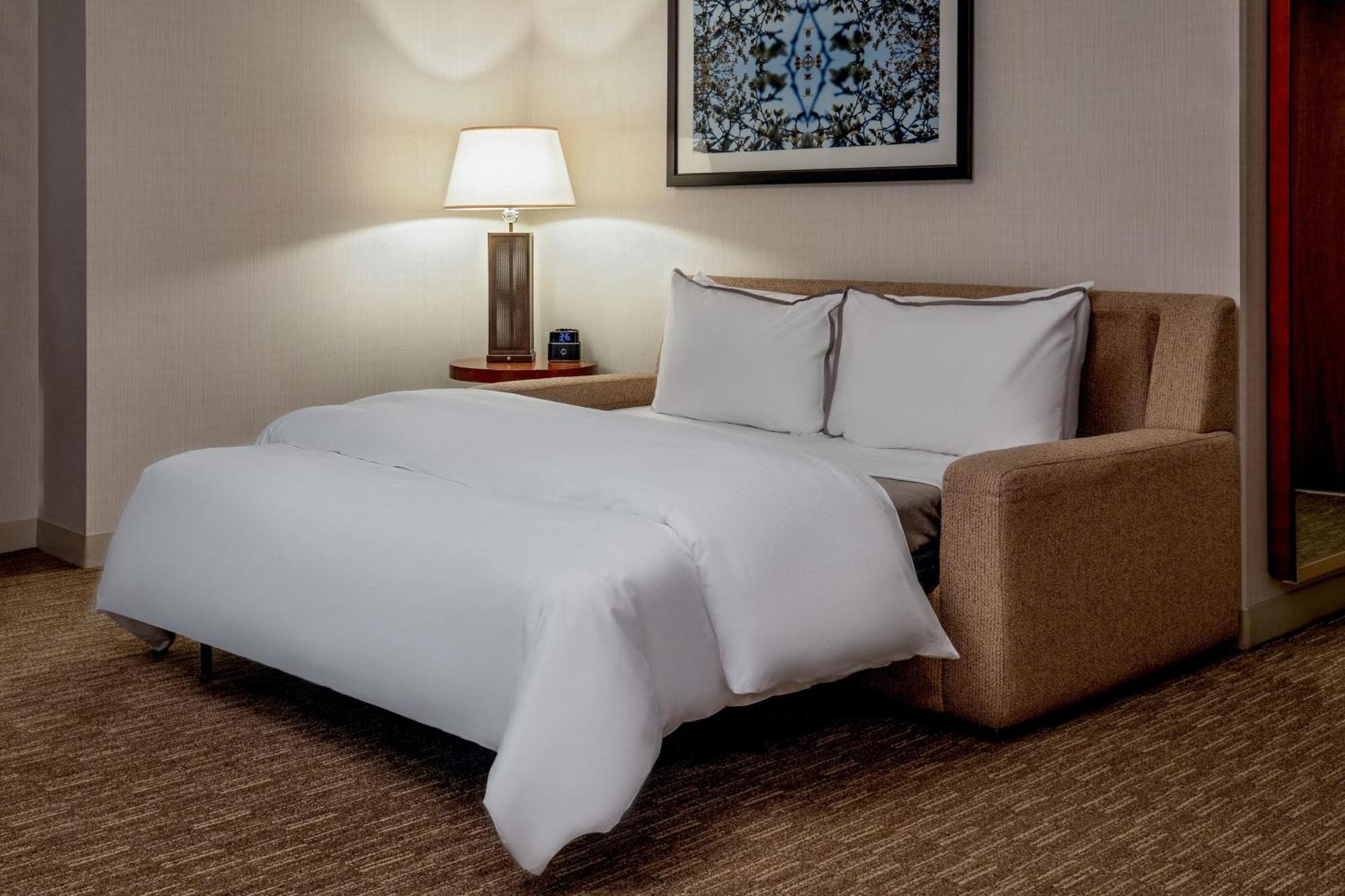 Отель The Westin Boston Seaport District Экстерьер фото