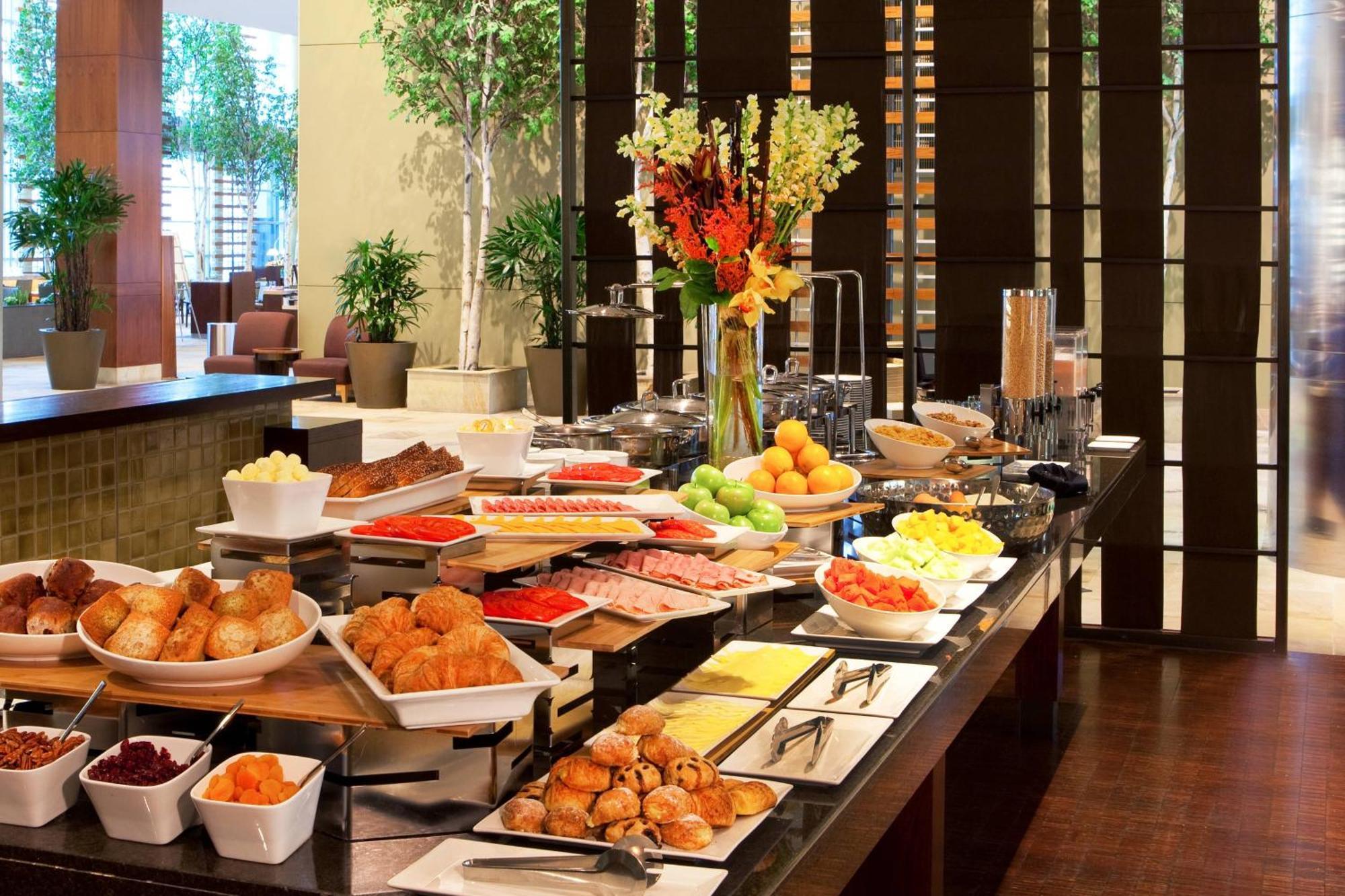 Отель The Westin Boston Seaport District Экстерьер фото