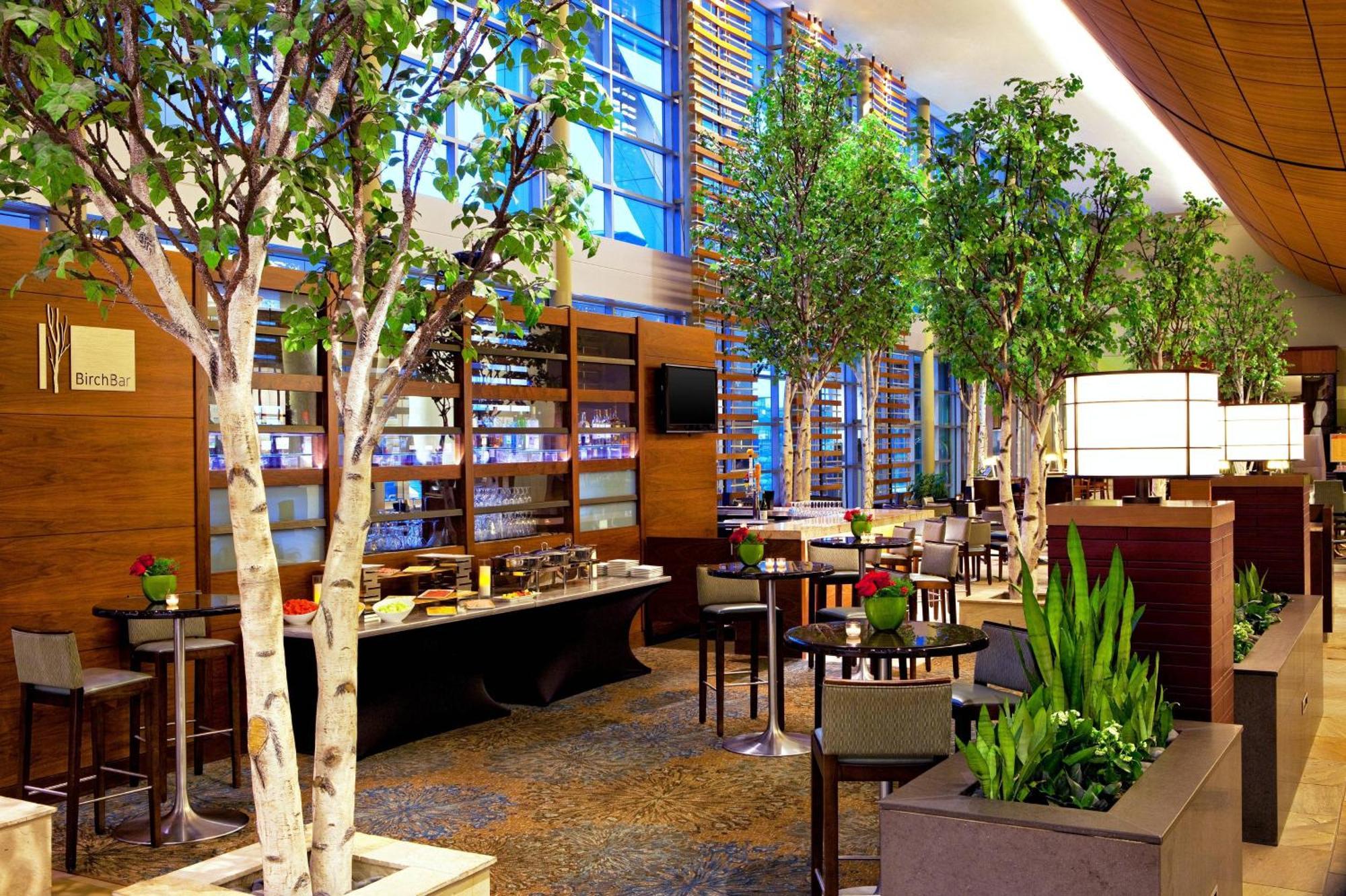 Отель The Westin Boston Seaport District Экстерьер фото